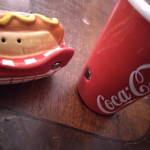 Coca Cola Salt and Pepper Shakers - NIB - Picture 5 of 7
